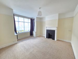 Lounge- click for photo gallery
